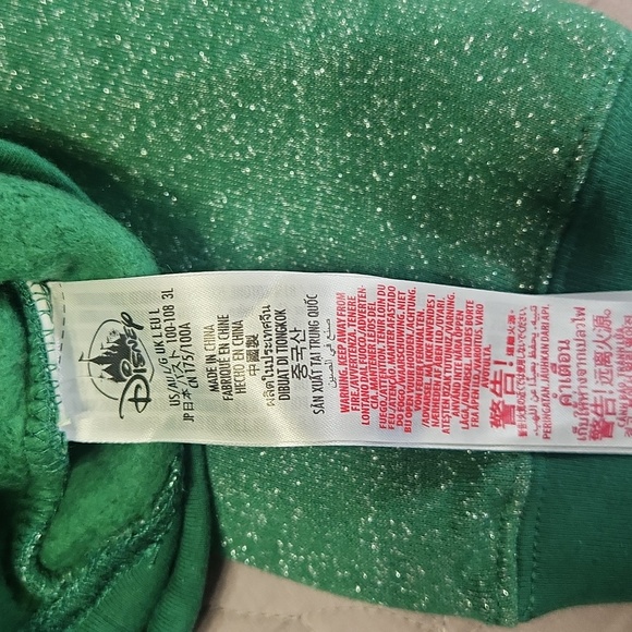 NWT. Ladies Disney Parks Mickey& Minnie Holiday Sweatshirt Sz. Large - Picture 9 of 10